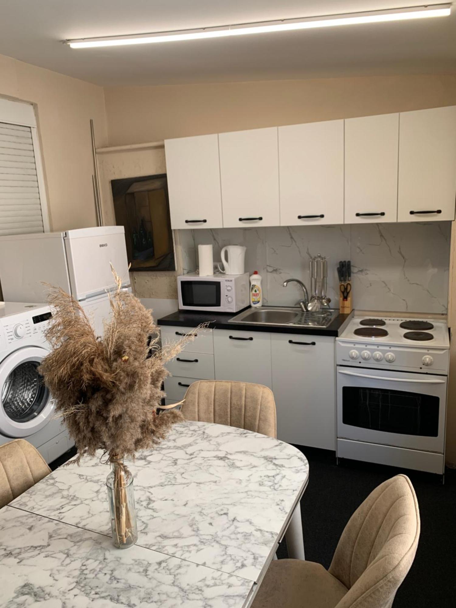 Citynest Apartments, 3-Minute Walk From The Skanderbeg Square تيرانا المظهر الخارجي الصورة
